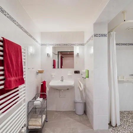 Hotel Familien- Und Wellnesshotel 